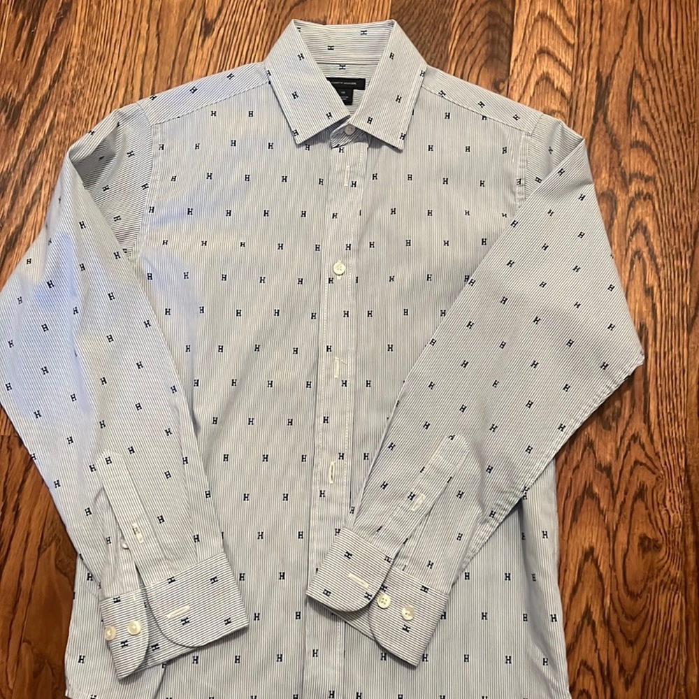 Tommy Hilfiger boys dress shirt size 10